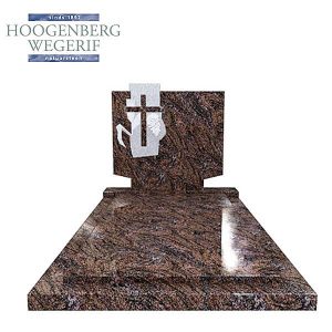 Violet kleurige grafsteen met gebeeldhouwd kruis en korenaar