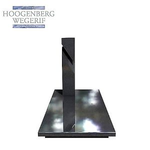 Modern vormgegeven grafmonument met zuil uit delen