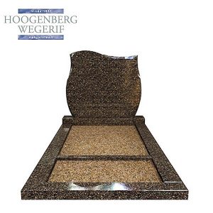 Donkerbruin grafmonument met gepolijste facetkanten