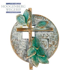 Brons kruis met blaadjes