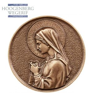 Madonna, bronzen grafversiering