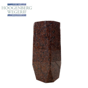 Vaas rood graniet gepolijst