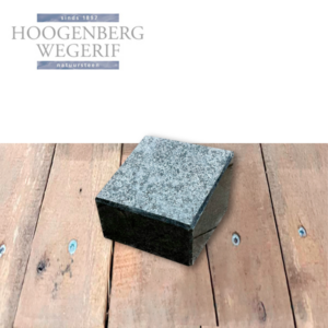 Wigje / sokkel natuursteen