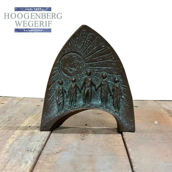 Mensen hand in hand brons