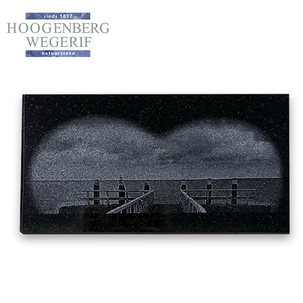 Zwart graniet bijzetsteen