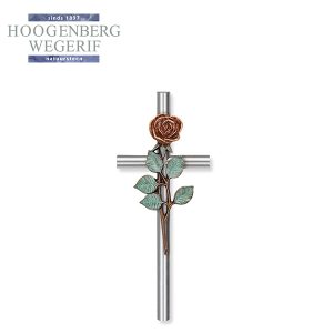 Stalen kruis met roos