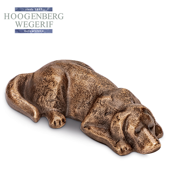Liggende hond brons