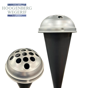 Puntvaas met zilveren rozet