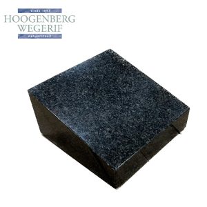 Bijzetsteen lessenaar 32x32cm